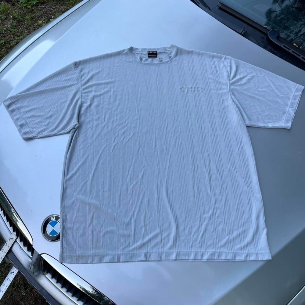 Sick vintage 90s Southpole white streetwear athletic tee